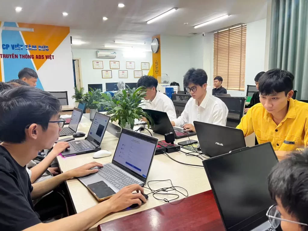 Khoá học thiết kế website tại Hà Đông – Việt Tâm Đức đào tạo thực chiến