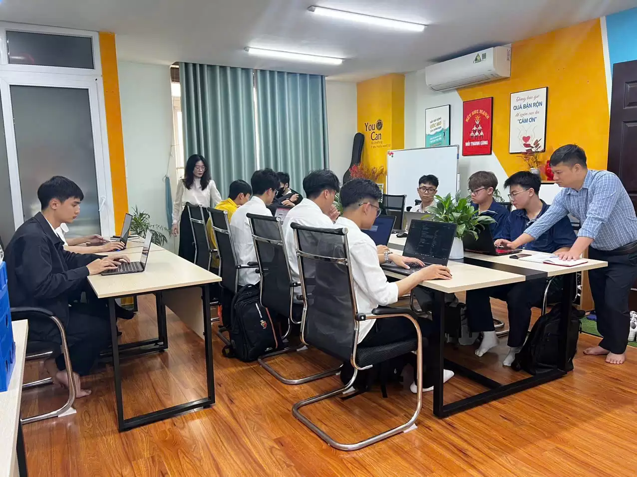 Khoá học thiết kế website thực chiến tại Giải Phóng 2026 – Việt Tâm Đức