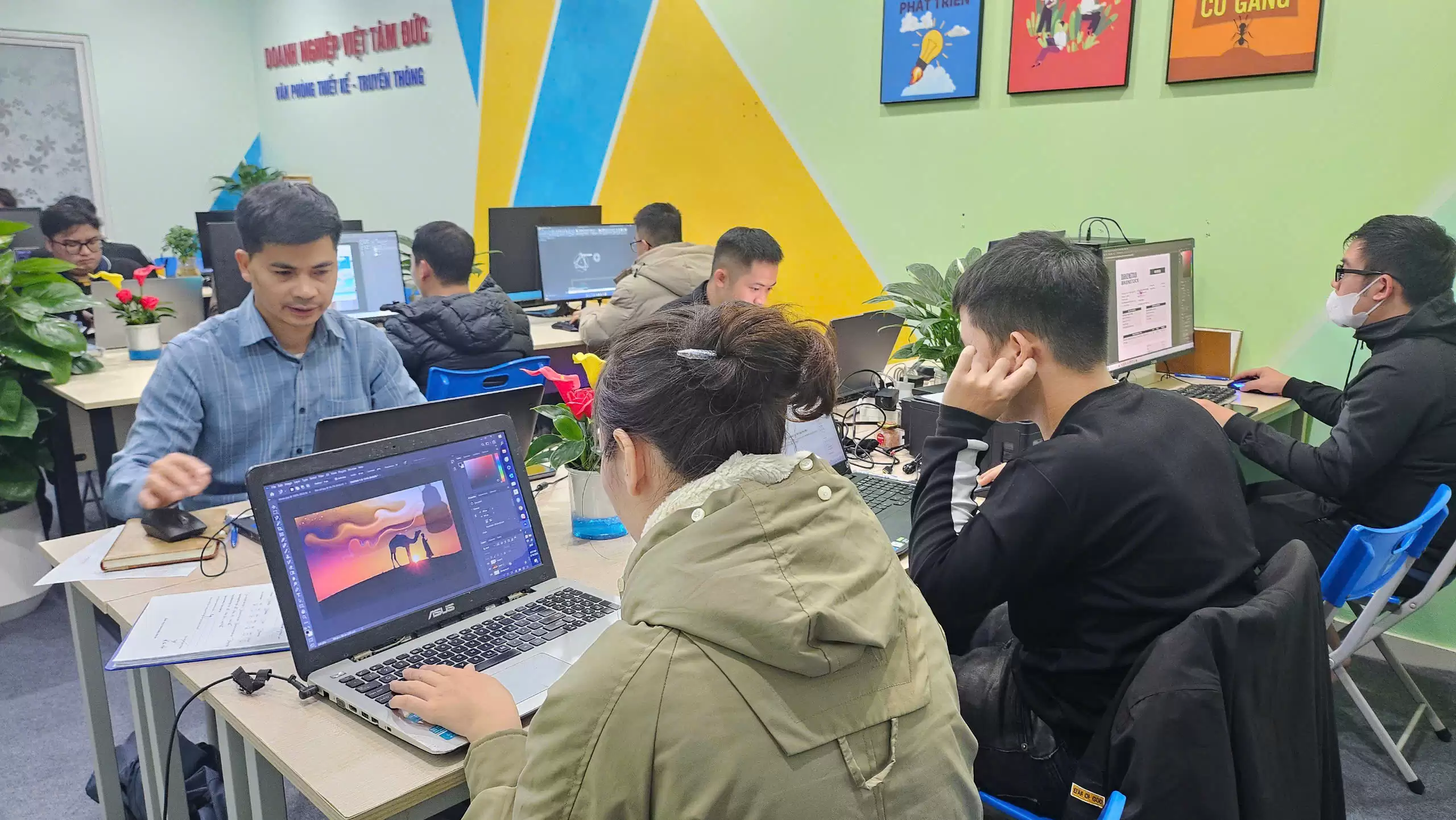 Khoá học thiết kế website thực chiến tại Giải Phóng 2026 – Việt Tâm Đức